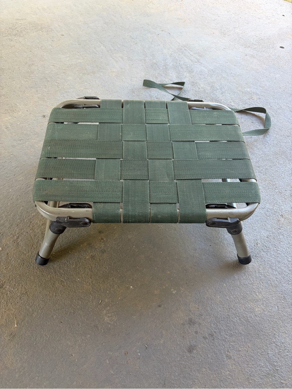 Green Woven Strap Turkey hunting seat. Extremely durable Outdoor Seat.